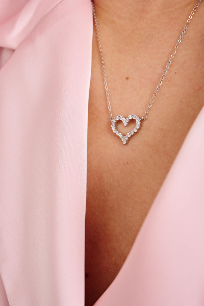 Цепочка с подвеской в виде сердечка со стразами (серебро-белый)